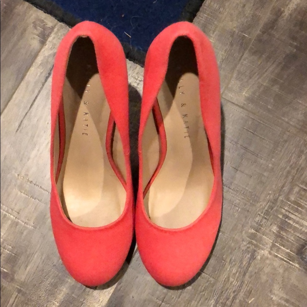 Kelly & Katie Pumps